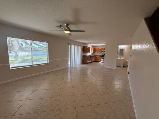 FIRST REPLAT OF PORTOFINO - Residential Lease