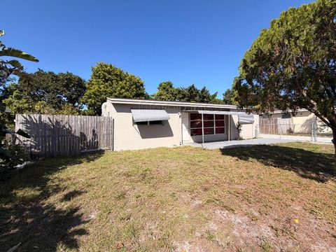 Tiny photo for 431 Pensacola Drive, Lake Worth, FL 33462 (MLS # R11158718)