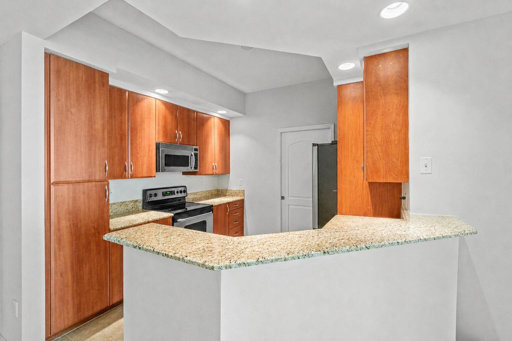 Photo of 801 S Olive Avenue #914, West Palm Beach, FL 33401 (MLS # B26030493)