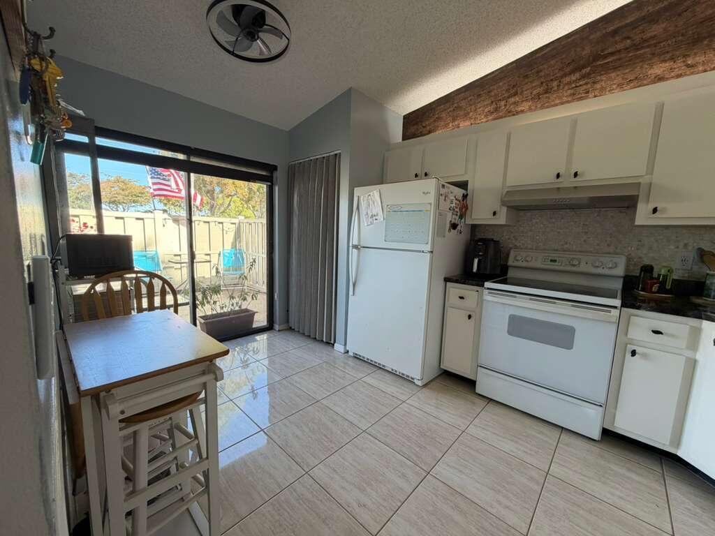 1017 Green Pine Boulevard F