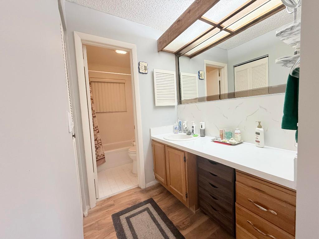 STRATHMORE GATE I UNIT ONE - Residential