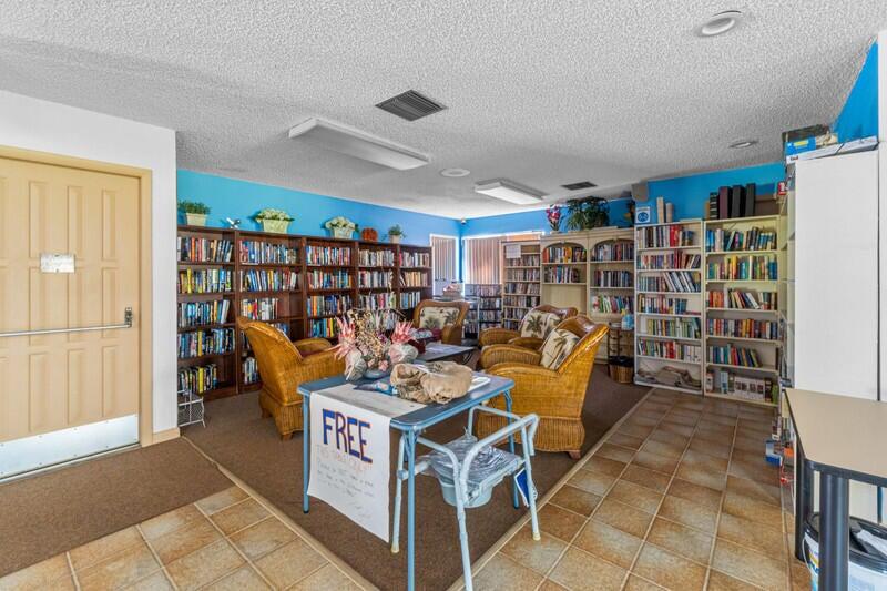 STRATHMORE GATE I UNIT ONE - Residential