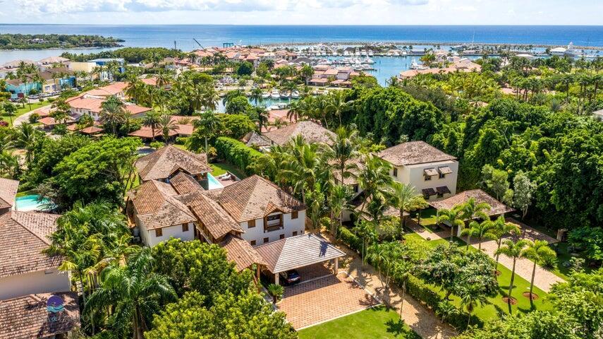 Bahia Chavon No. 7A, Casa - Residential