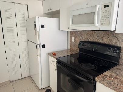 Sunset Palm Villas Condo - Residential Lease
