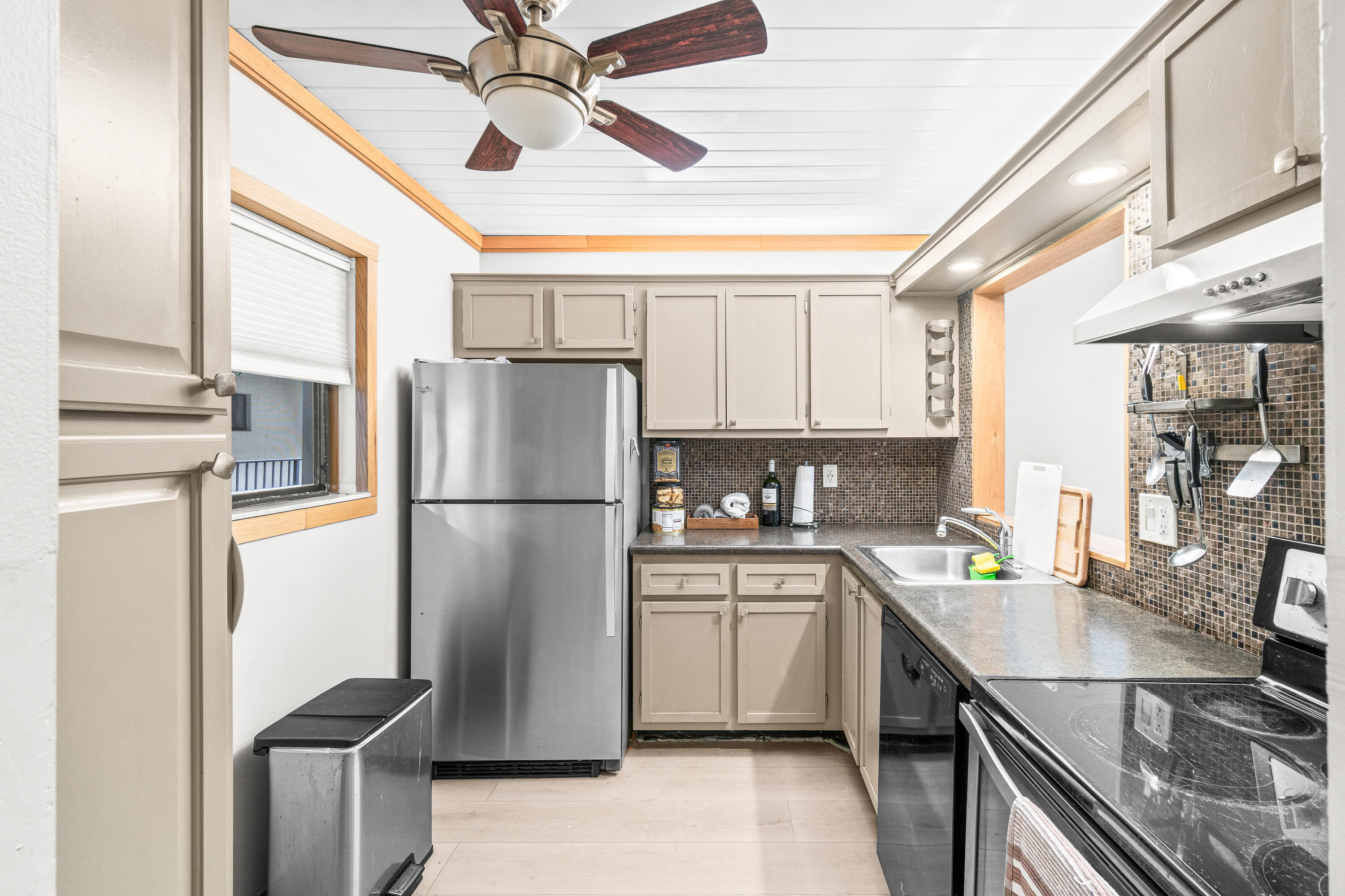 CYPRESS CONDO - Residential