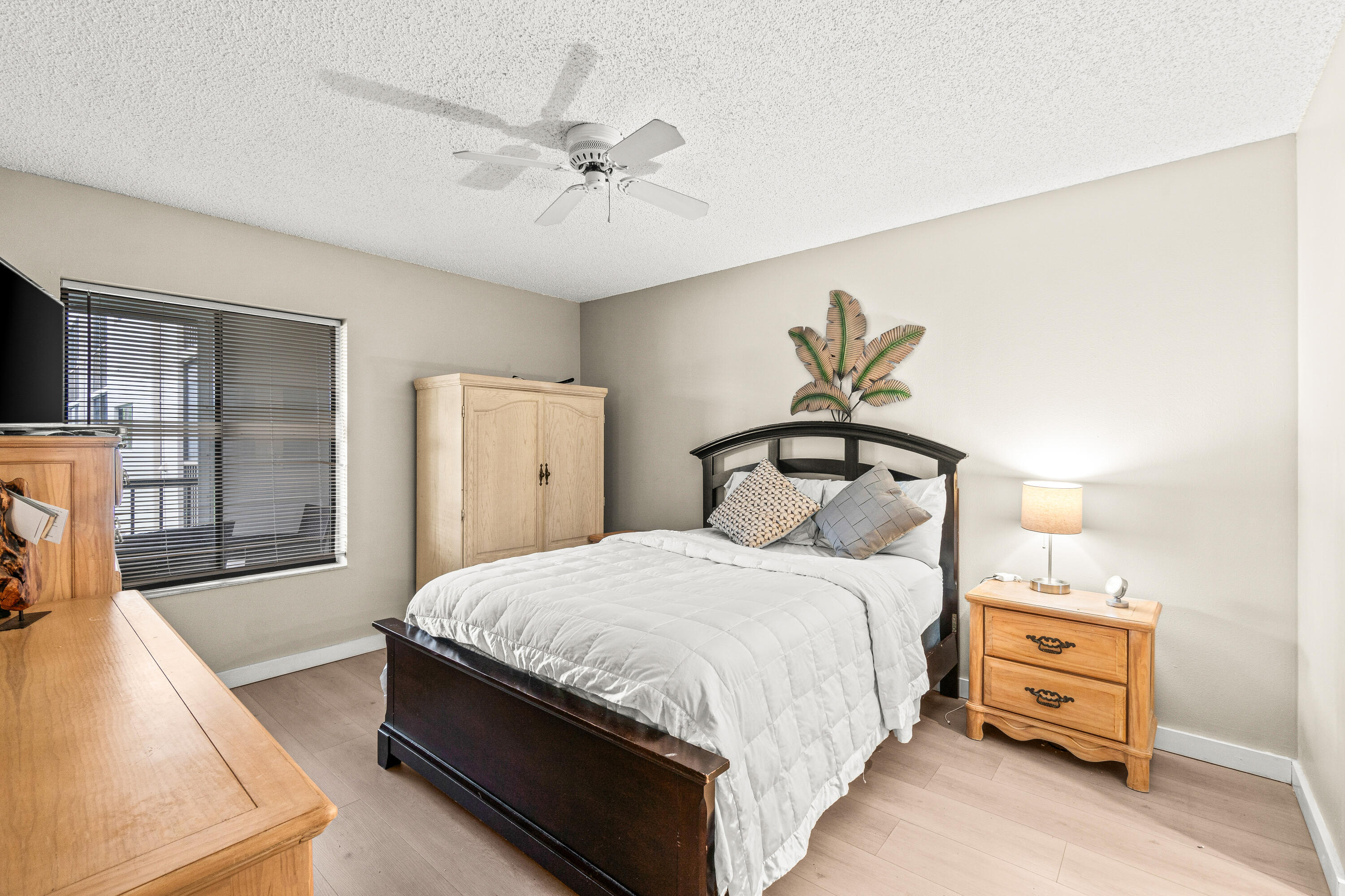 CYPRESS CONDO - Residential