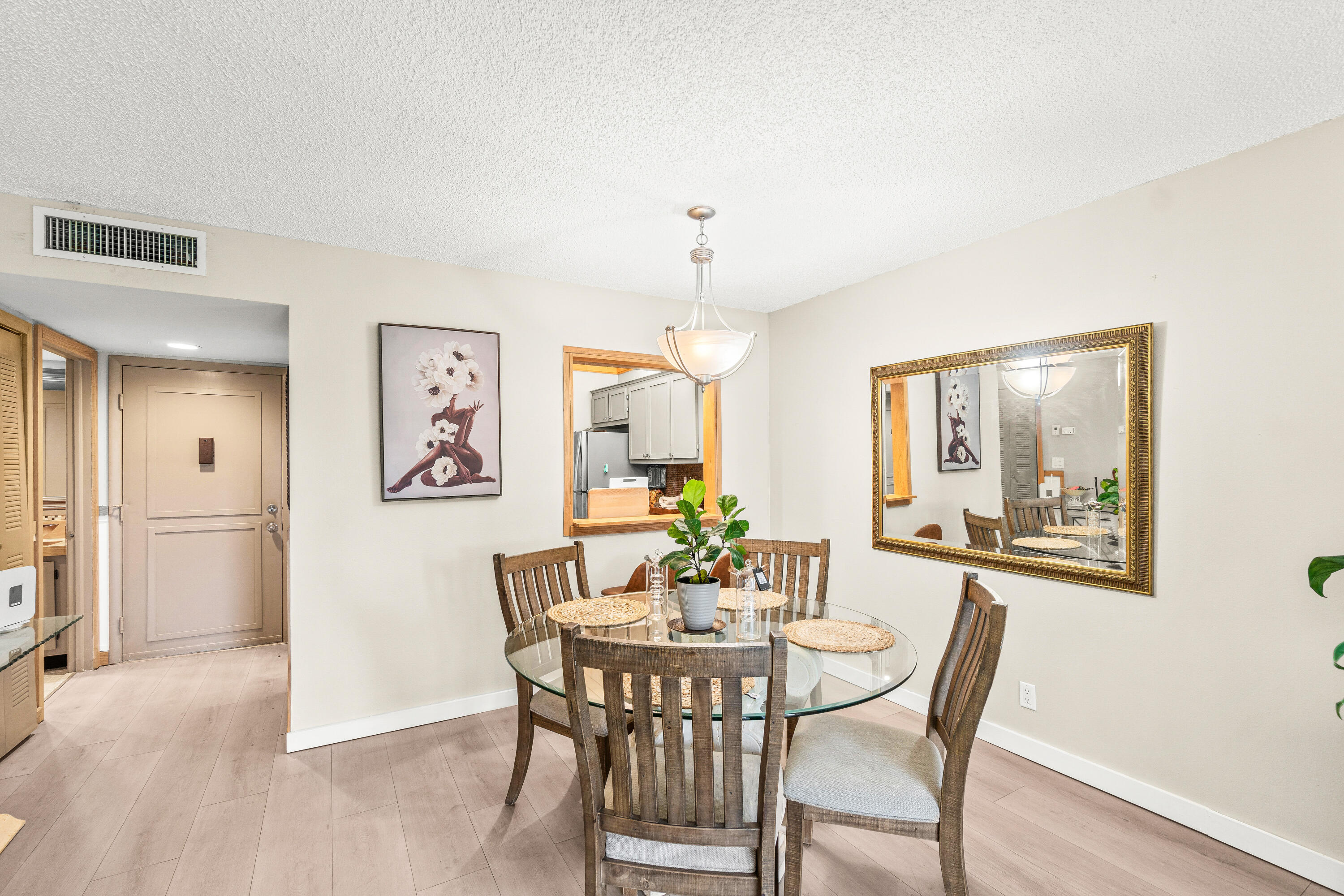 CYPRESS CONDO - Residential