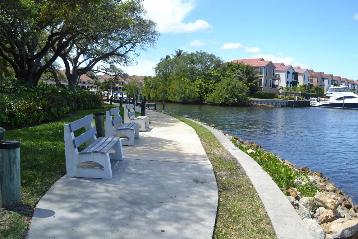 MARINERS COVE 1 - Residential