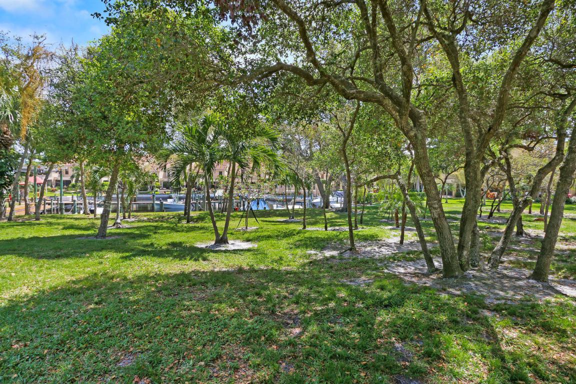 MARINERS COVE 1 - Residential