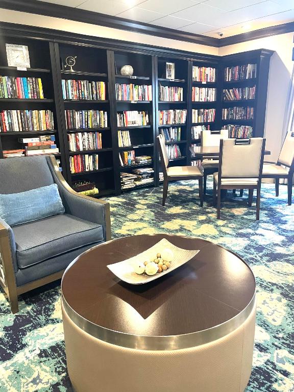 ALEXANDRA VILLAGE A -K COND DECLS FILED 1-9-90 IN - Residential Lease