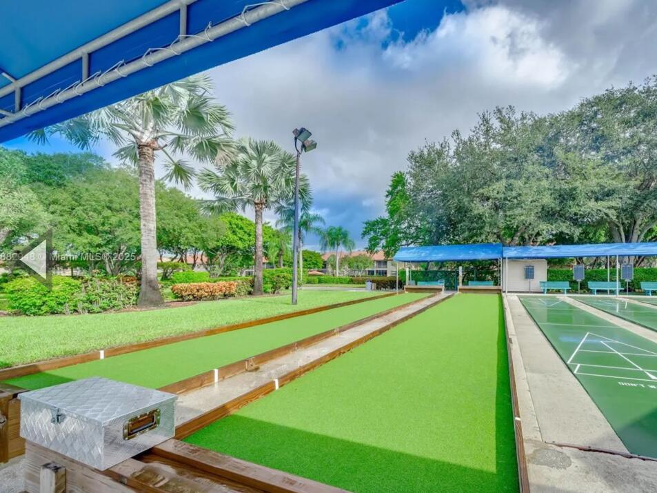 ALEXANDRA VILLAGE A -K COND DECLS FILED 1-9-90 IN - Residential Lease