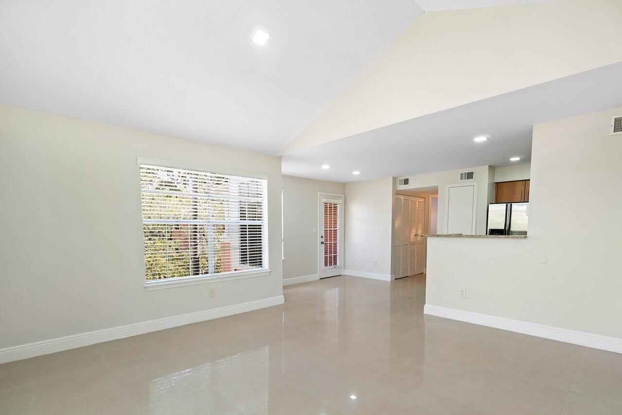 BAHIA AT DELRAY CONDO - Residential Lease