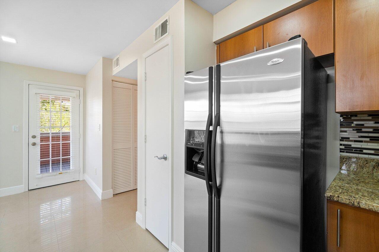 BAHIA AT DELRAY CONDO - Residential Lease