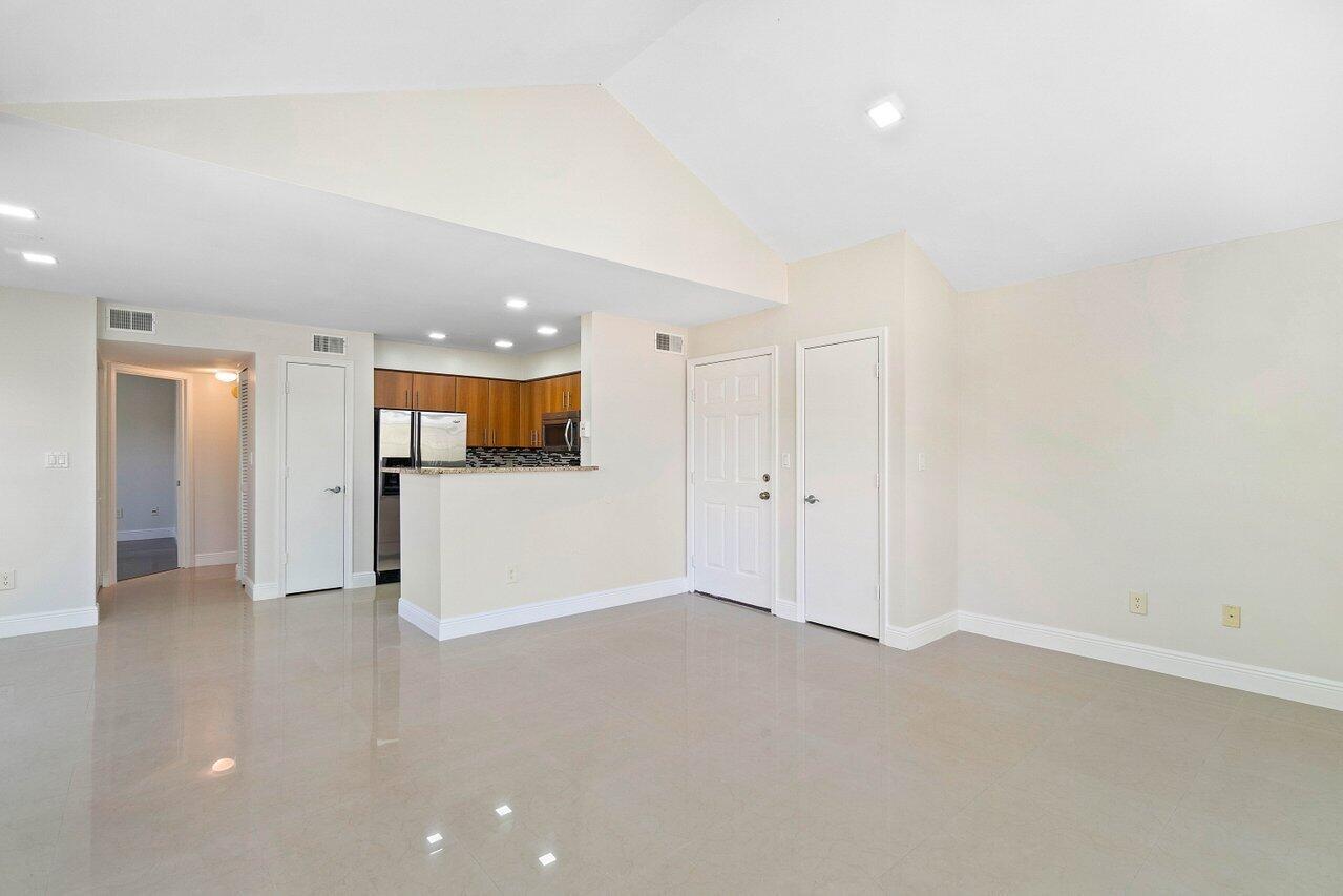 BAHIA AT DELRAY CONDO - Residential Lease