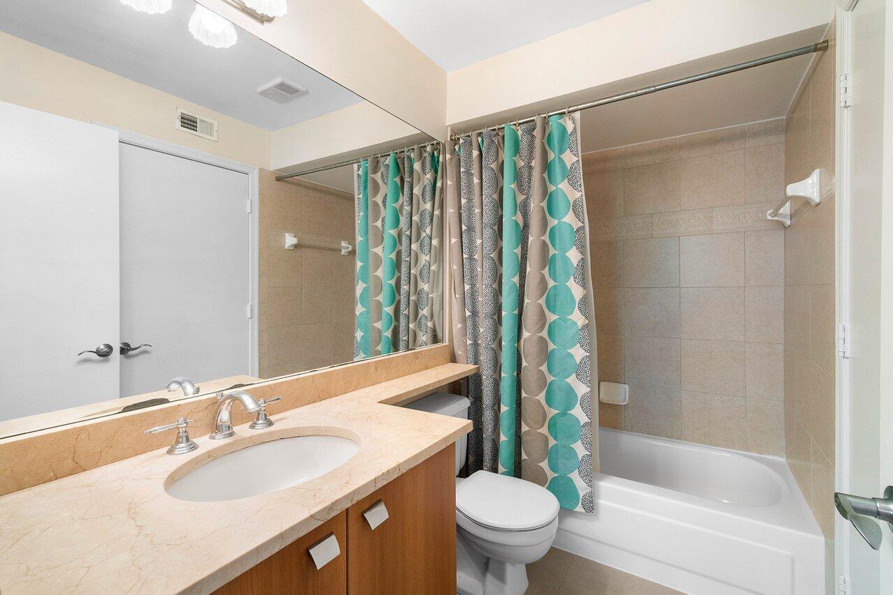 BAHIA AT DELRAY CONDO - Residential Lease