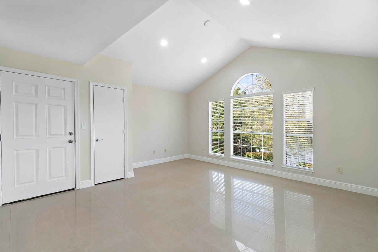 BAHIA AT DELRAY CONDO - Residential Lease