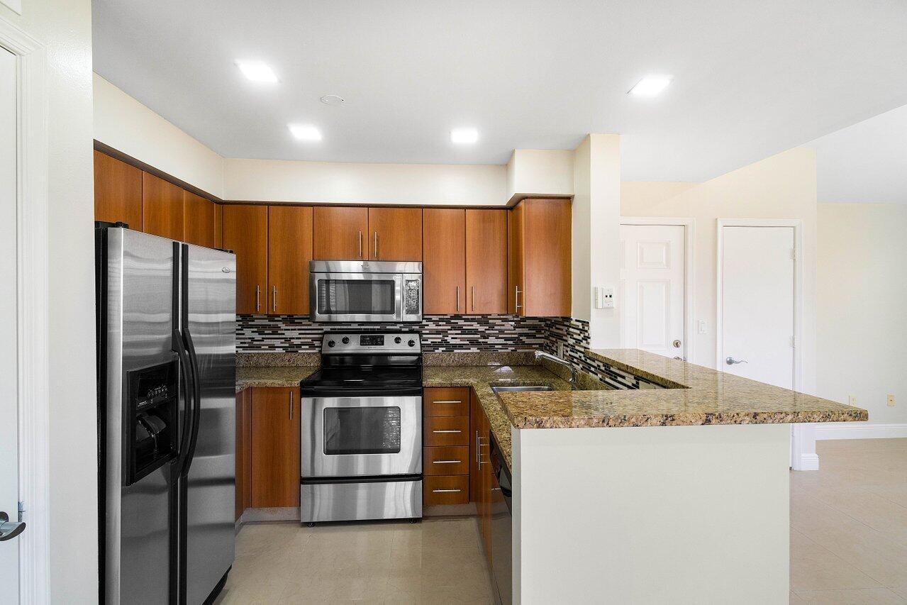 BAHIA AT DELRAY CONDO - Residential Lease