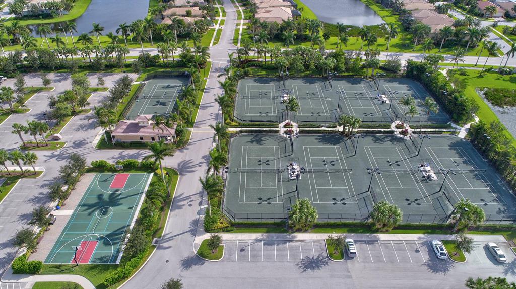 VALENCIA RESERVE - Residential