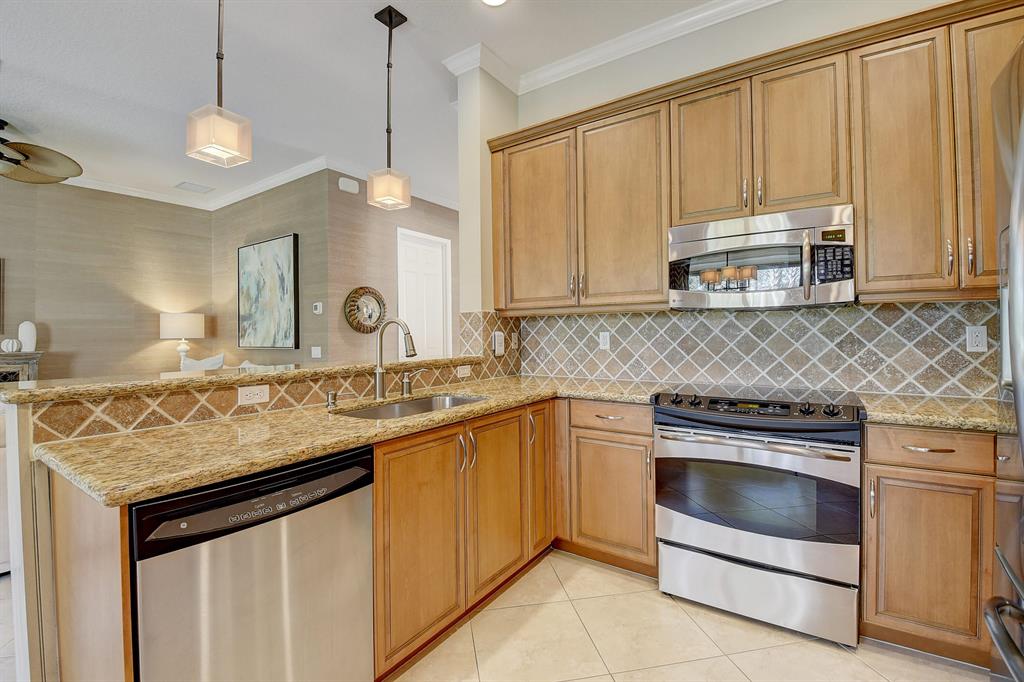 VALENCIA RESERVE - Residential