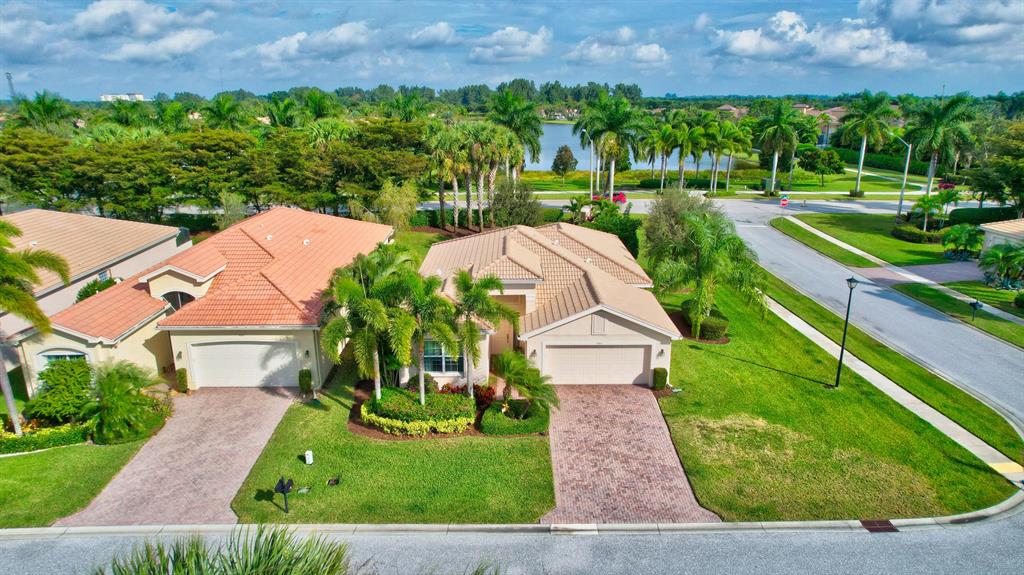 VALENCIA RESERVE - Residential