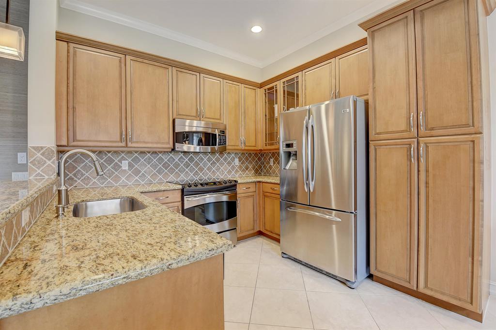 VALENCIA RESERVE - Residential