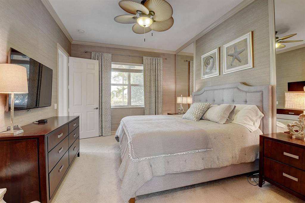 VALENCIA RESERVE - Residential