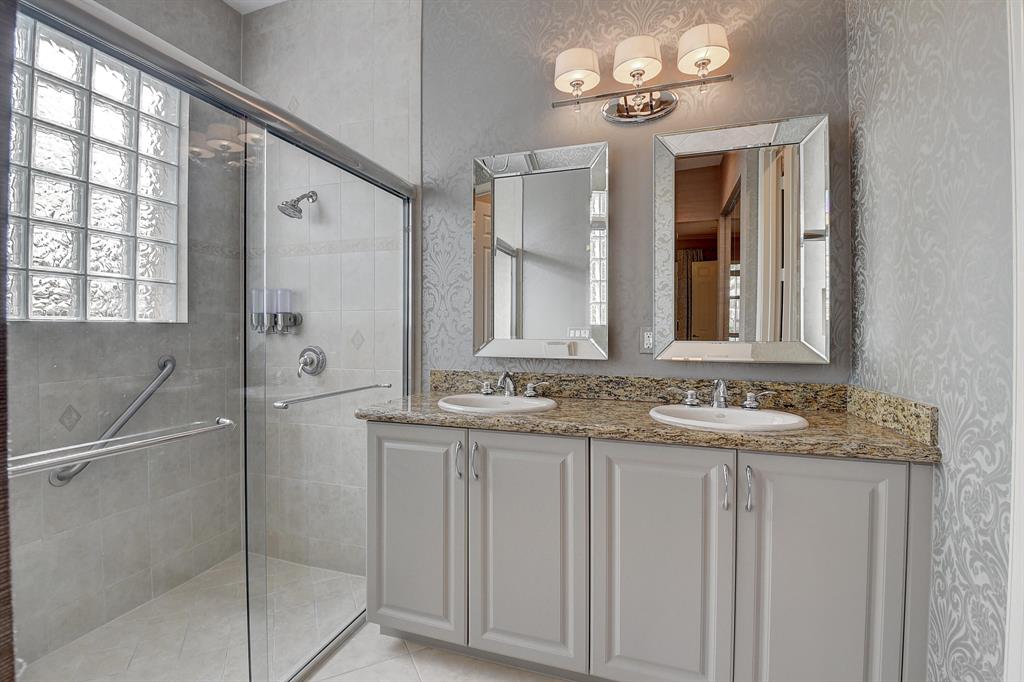 VALENCIA RESERVE - Residential