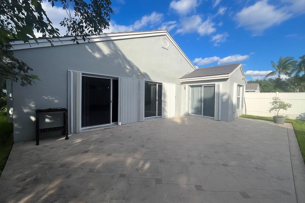 Photo of 17434 NW 11th St, Pembroke Pines, FL 33029 (MLS # F10533194)