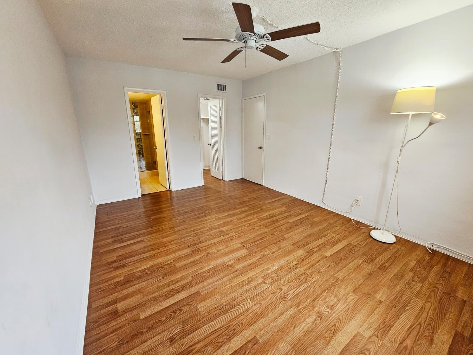 PARADISE VILLAS CONDO - Residential Lease