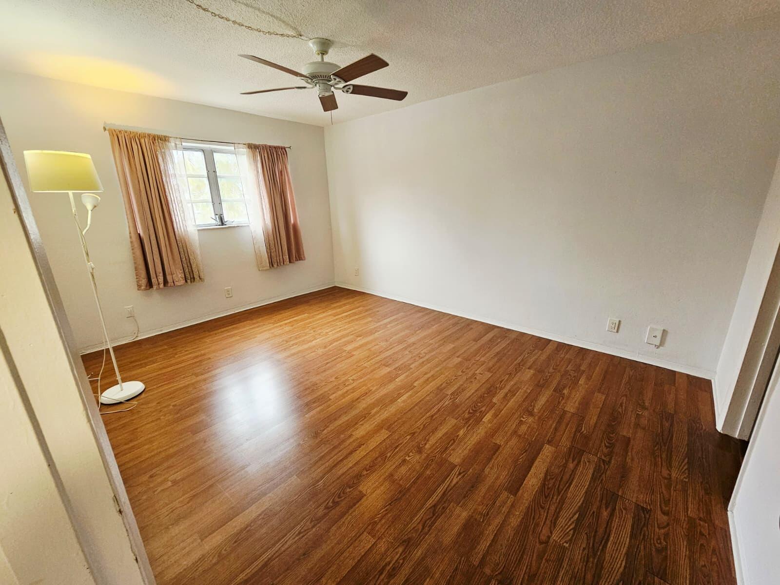 PARADISE VILLAS CONDO - Residential Lease