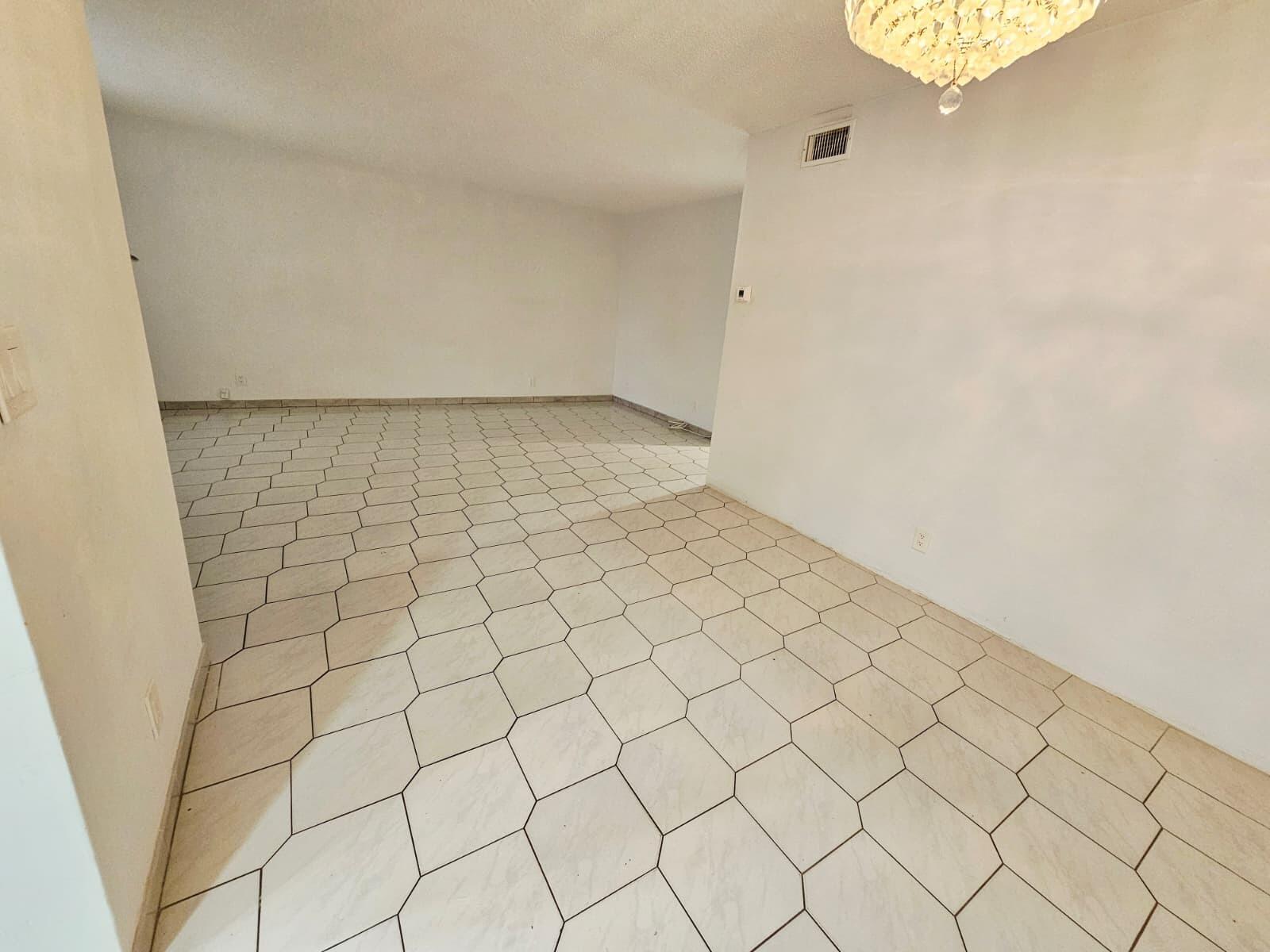 PARADISE VILLAS CONDO - Residential Lease