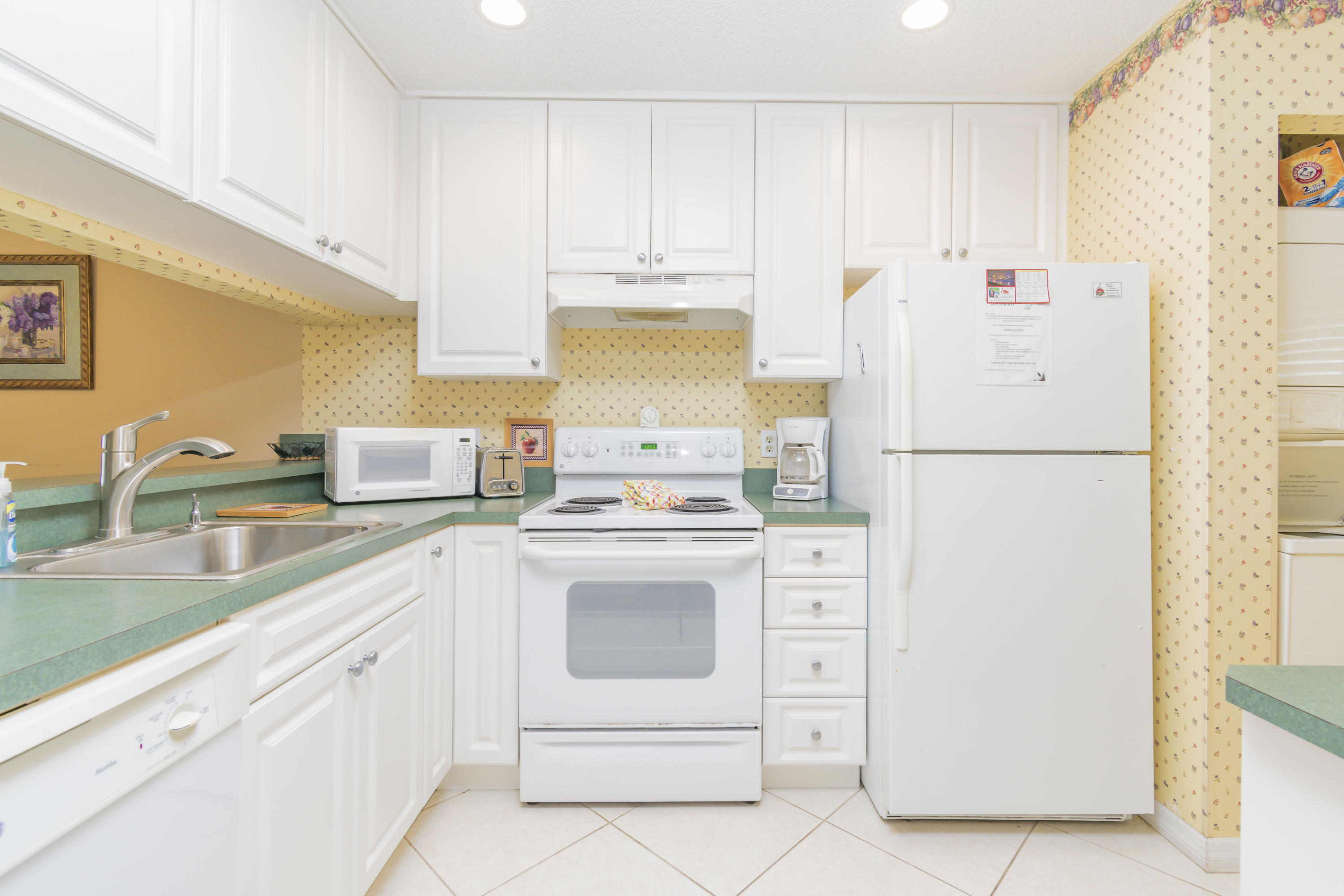 JUPITER BAY ONE THRU SIX CONDO - Residential Lease