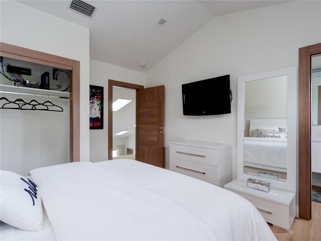 Pelican Isle 21-19 B - Residential