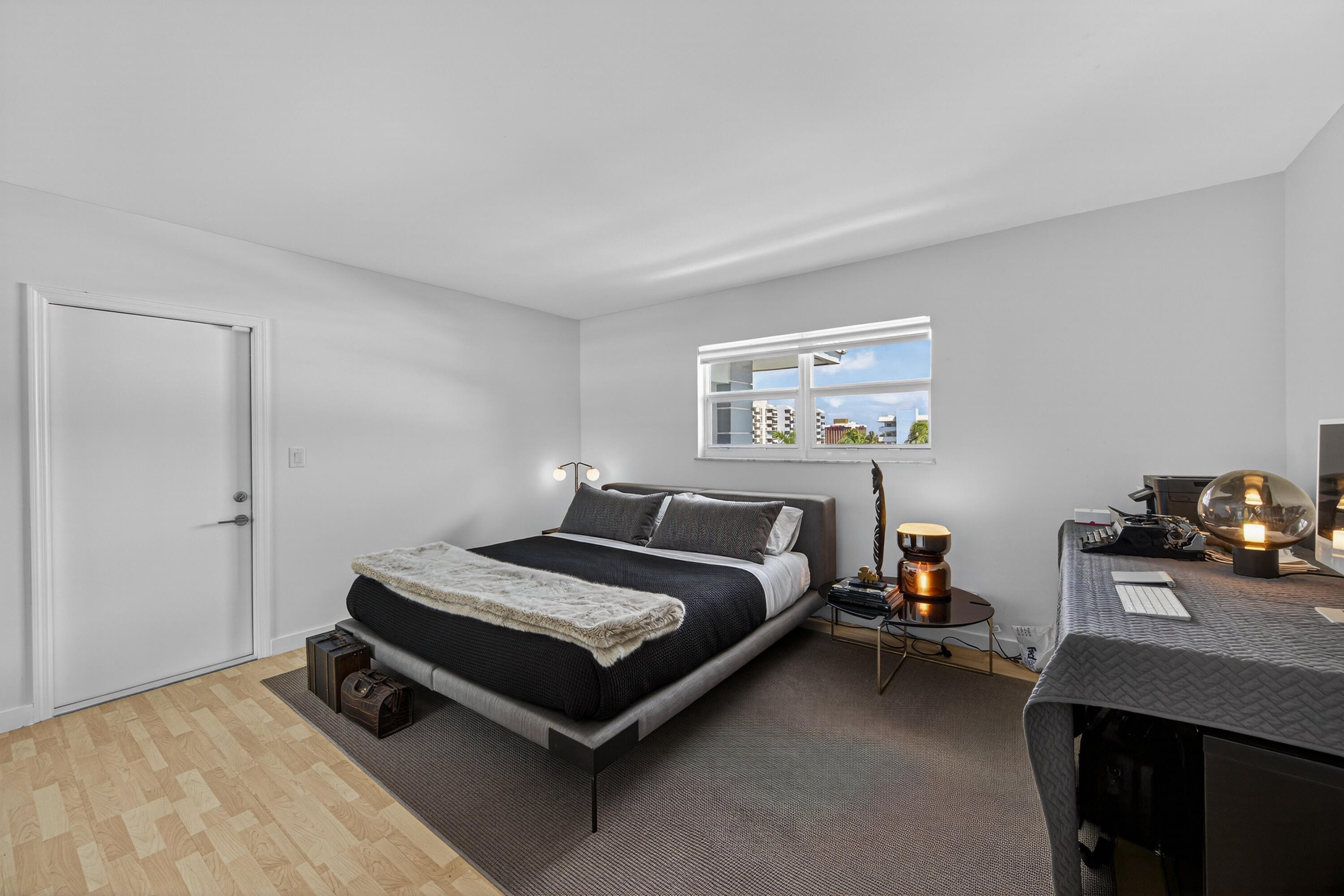 WINSTON CONDO - Residential