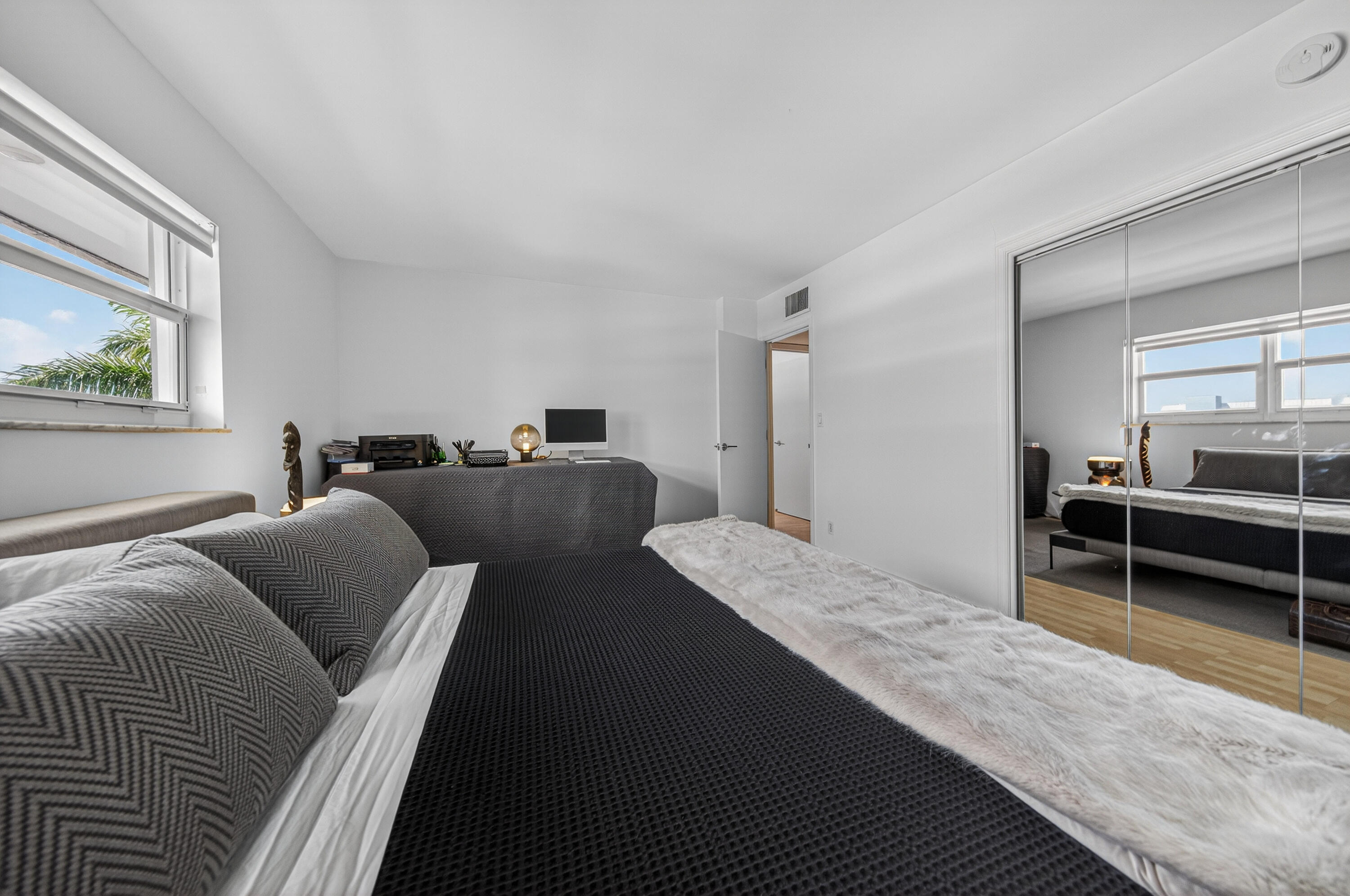 WINSTON CONDO - Residential