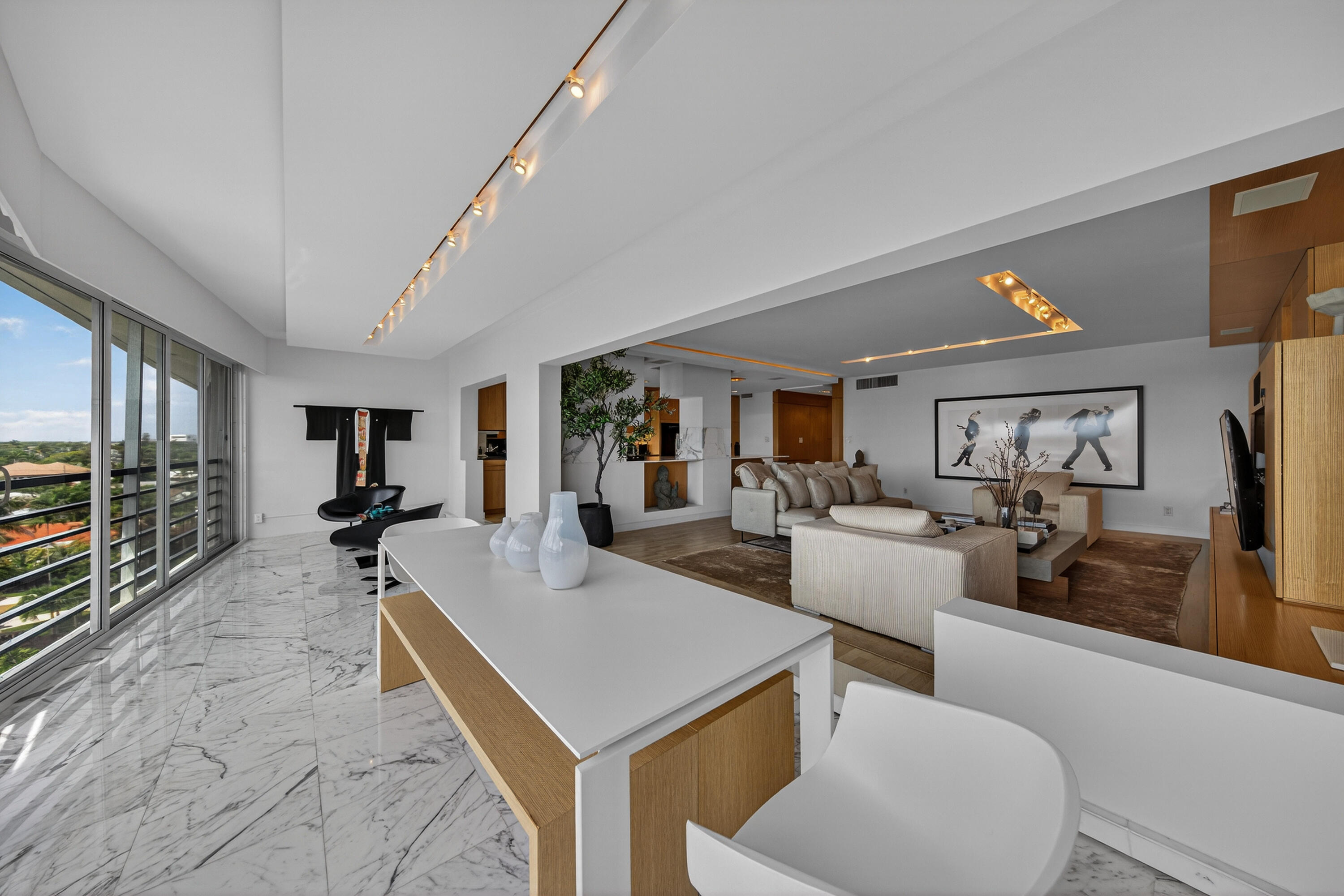 WINSTON CONDO - Residential