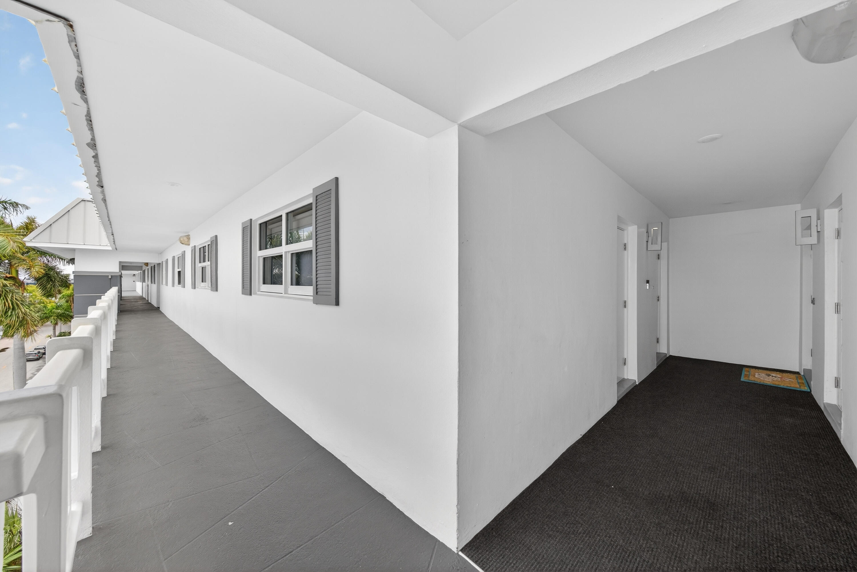 WINSTON CONDO - Residential