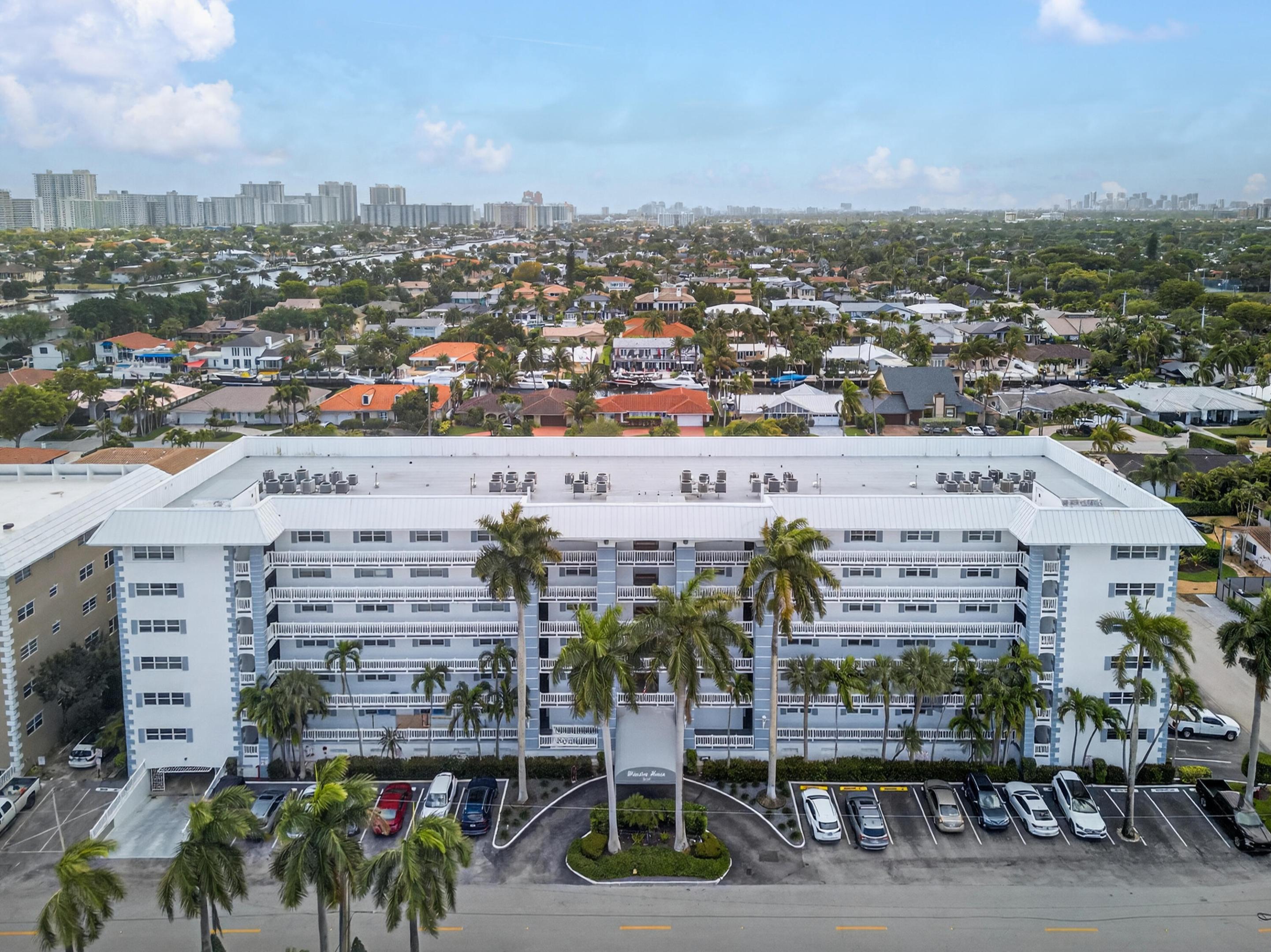 WINSTON CONDO - Residential