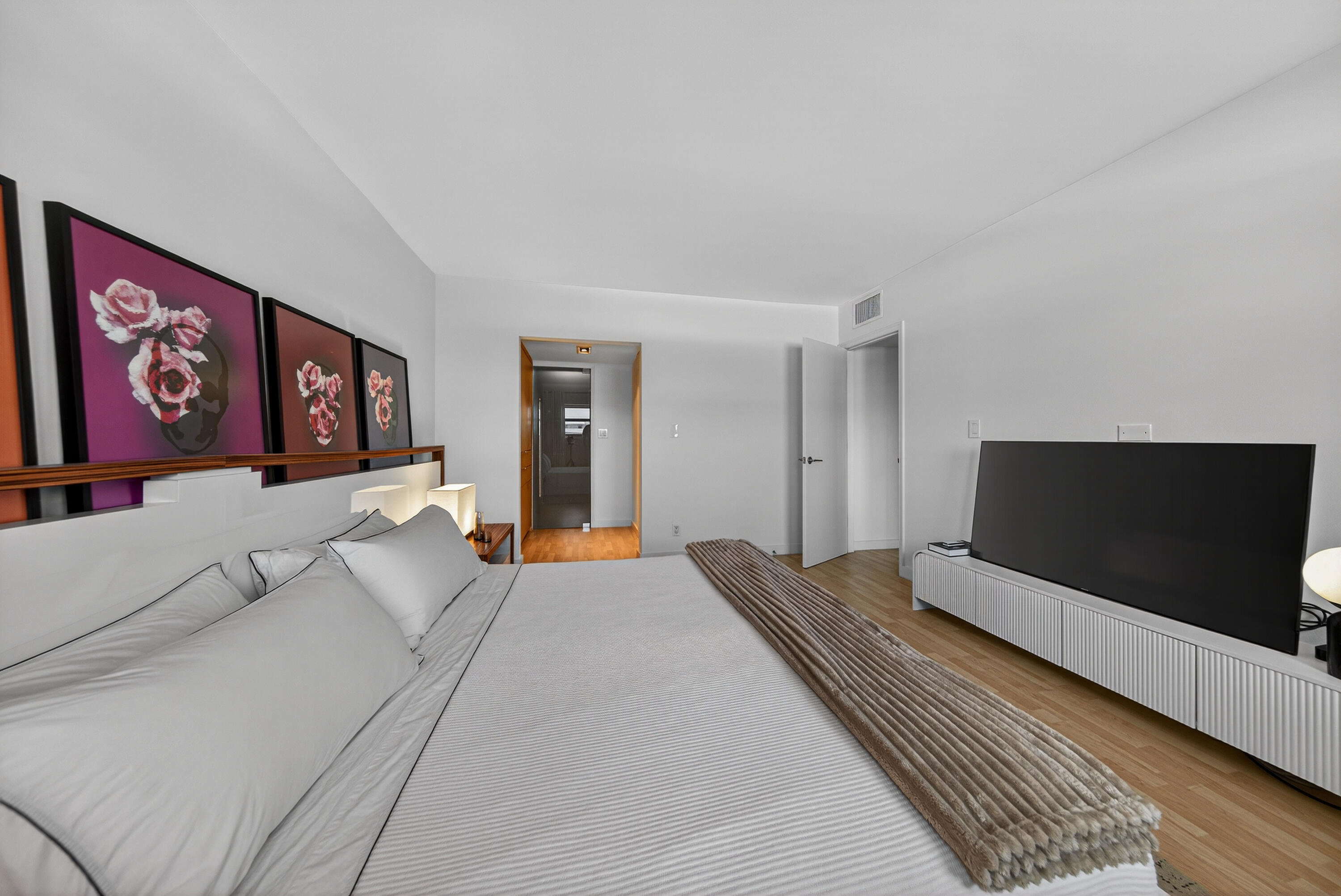 WINSTON CONDO - Residential