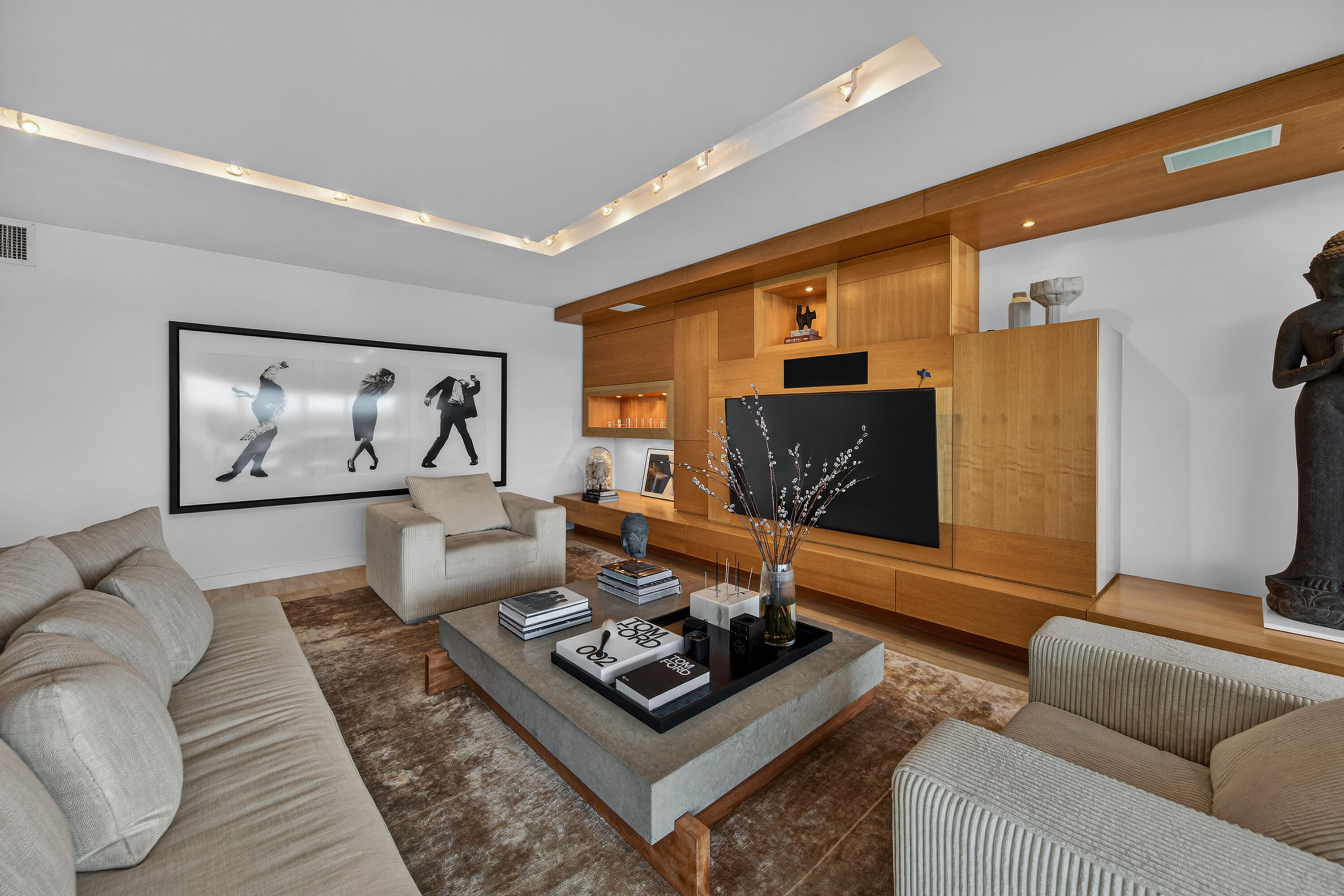 WINSTON CONDO - Residential