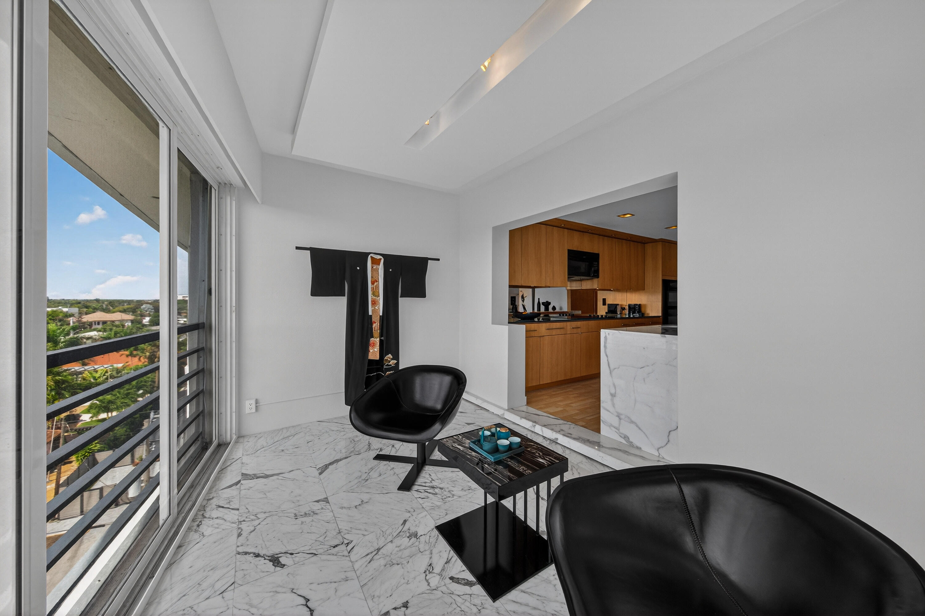 WINSTON CONDO - Residential