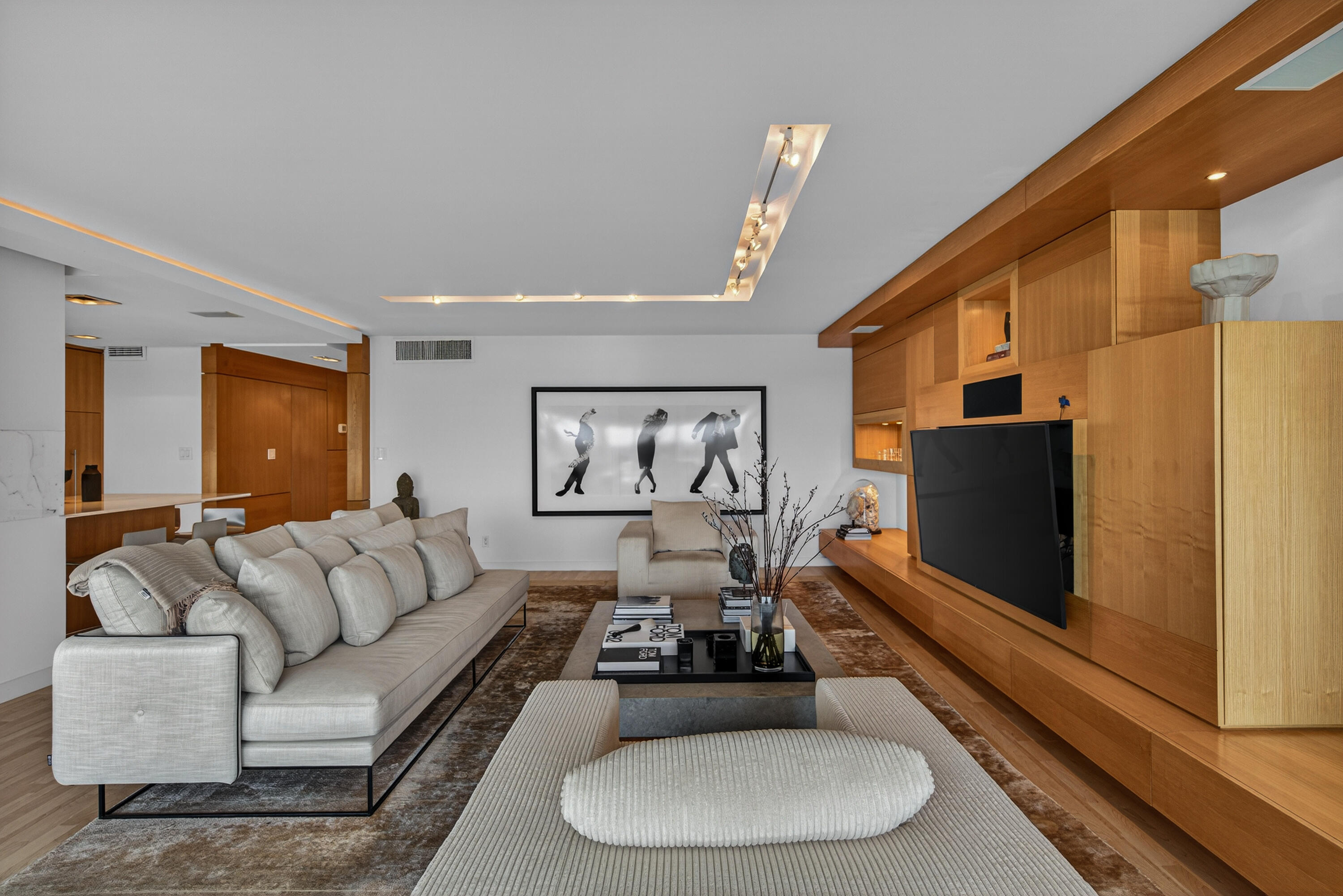 WINSTON CONDO - Residential