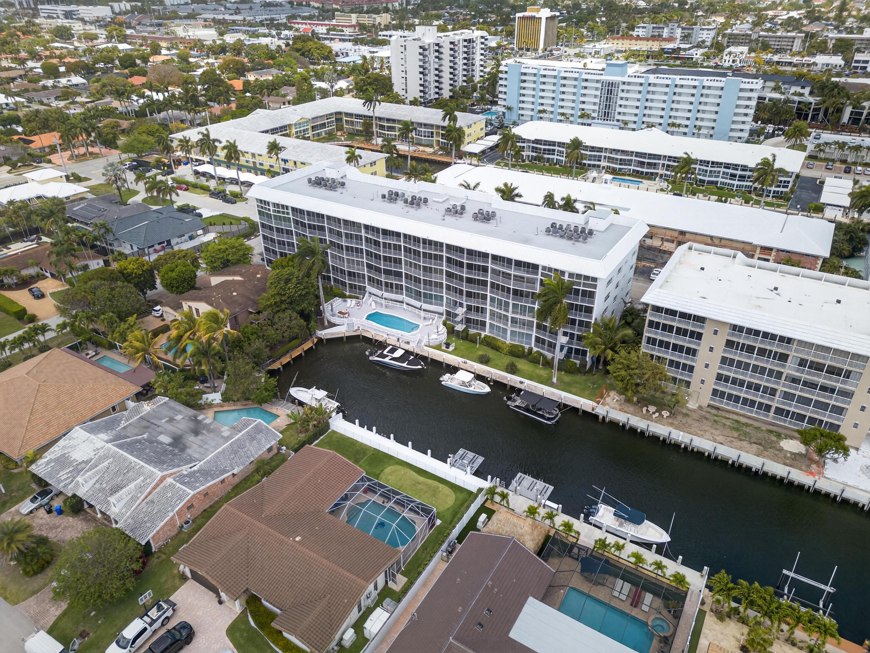 WINSTON CONDO - Residential