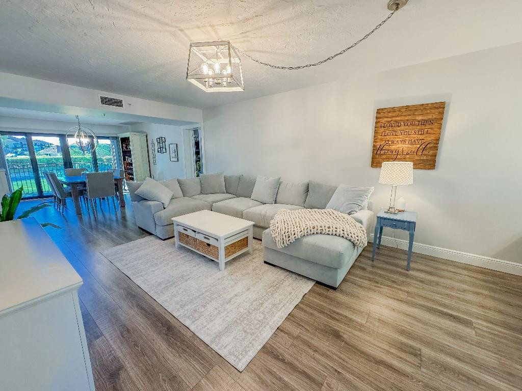 901 Seafarer Circle 101