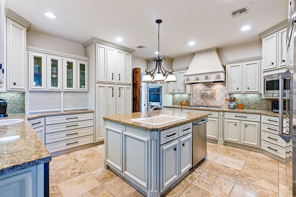 LOST TREE VILLAGE - Residential