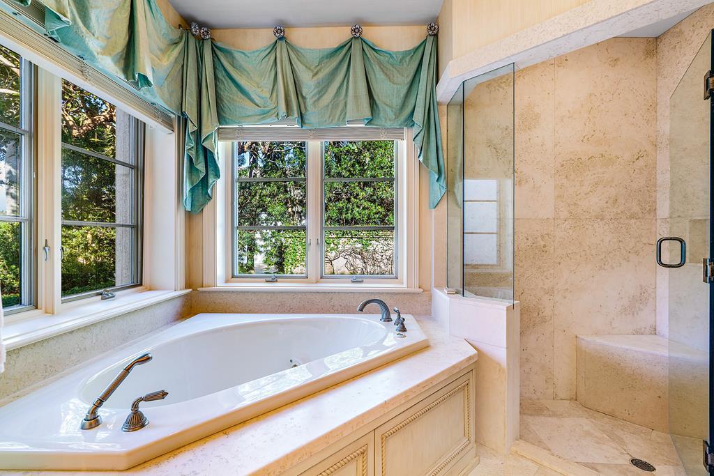 LOST TREE VILLAGE - Residential