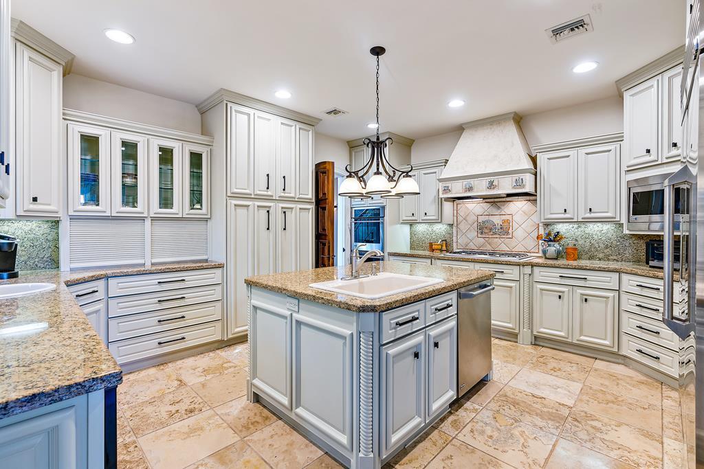 LOST TREE VILLAGE - Residential