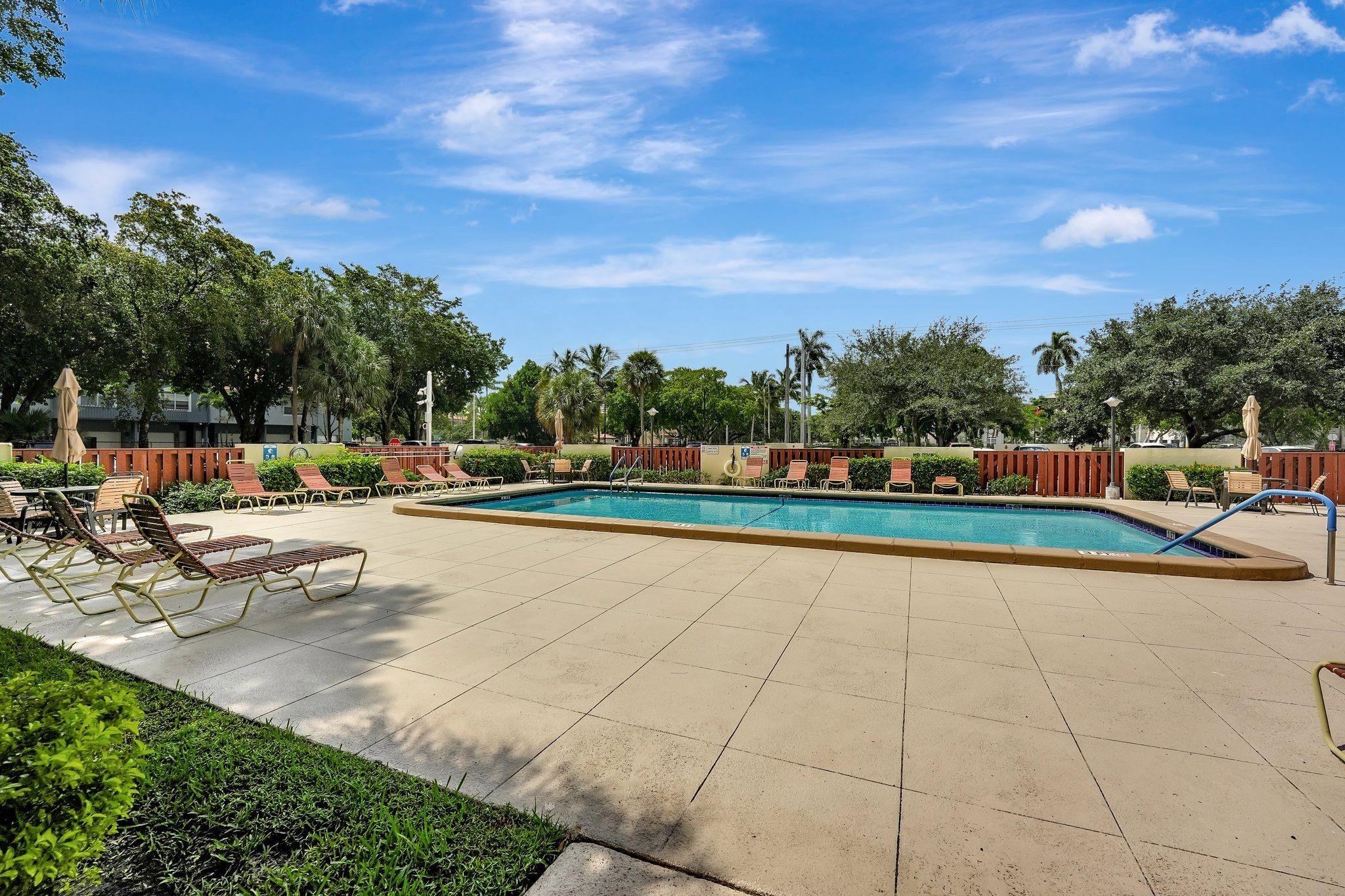 Country Club Tower - Residential