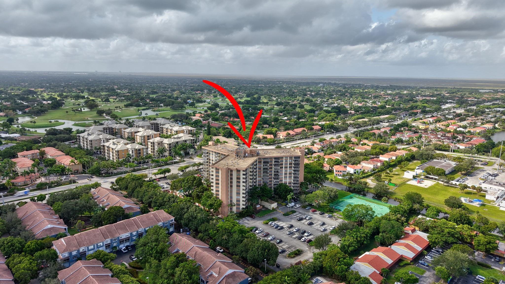 Country Club Tower - Residential