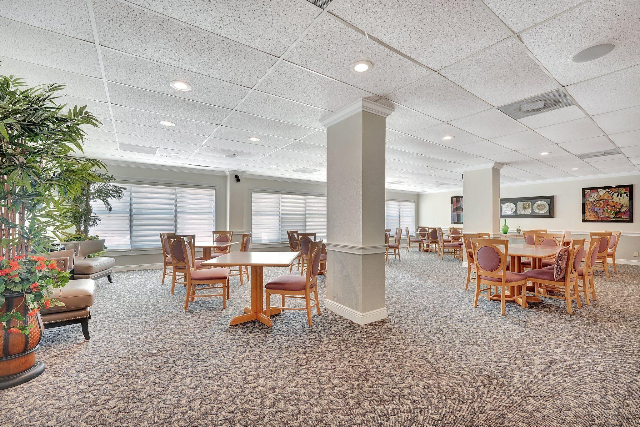 Country Club Tower - Residential